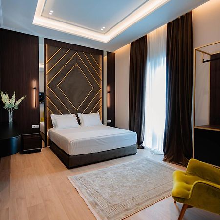 Royal Hill Hotel Vorë Eksteriør billede