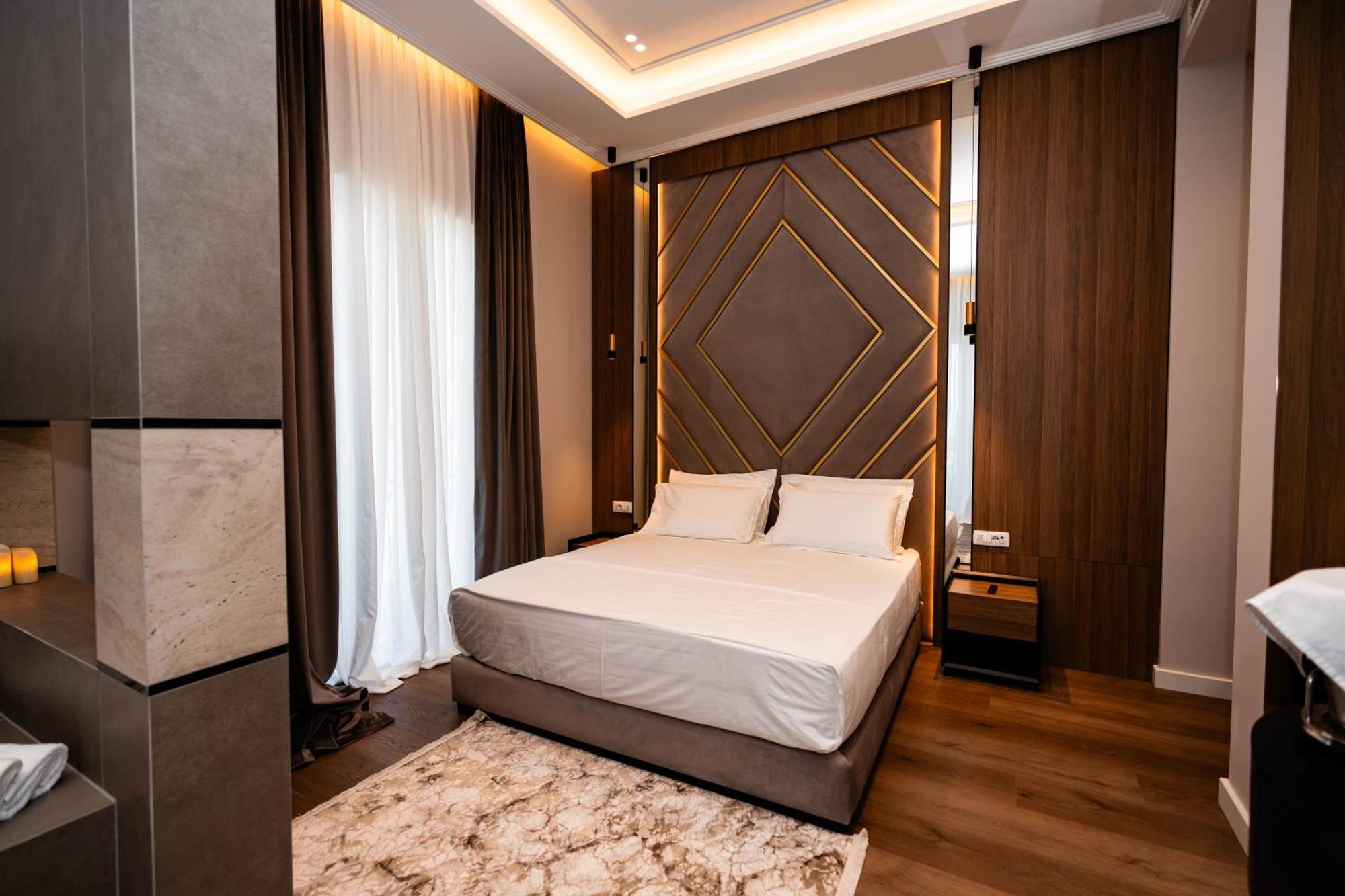 Royal Hill Hotel Vorë Eksteriør billede